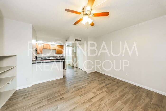 Building Photo - 6320 N 16th St