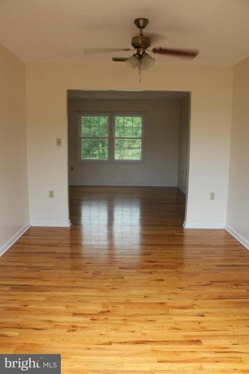 Building Photo - 209 Lakeside Dr