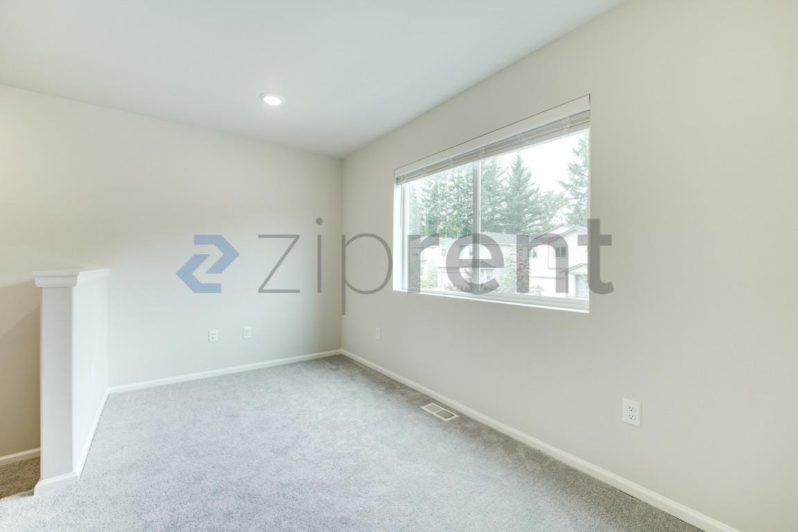 Building Photo - Unit