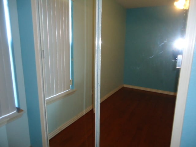 Building Photo - 2403 Hemlock Dr