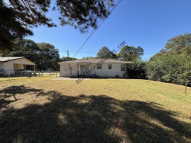 Building Photo - 1116 Southeastern Ave