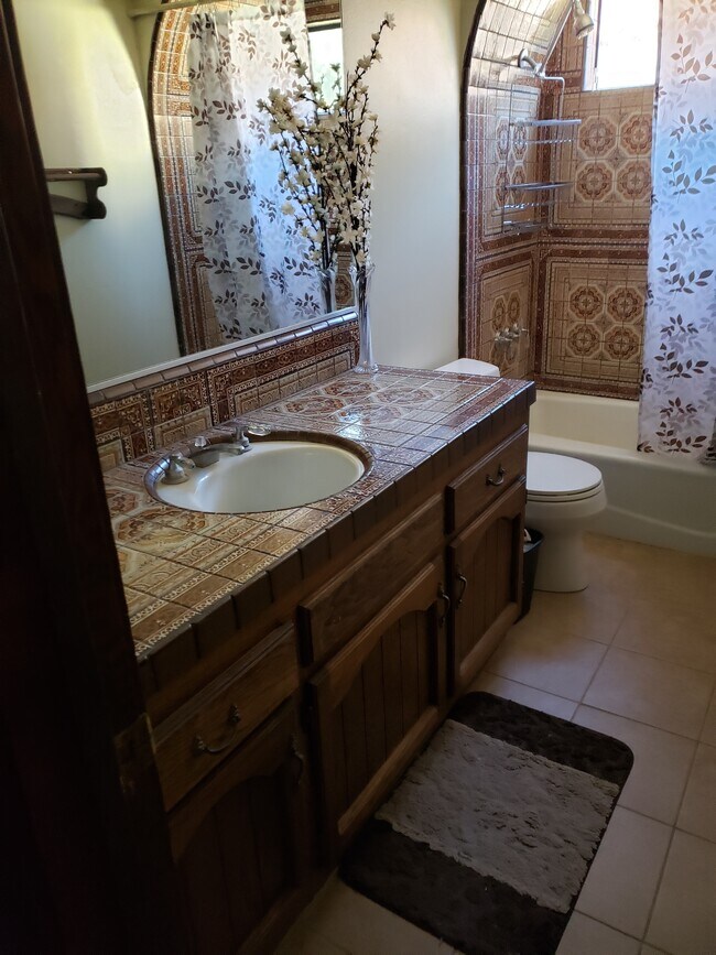 Building Photo - 33037 Agua Dulce Canyon Rd