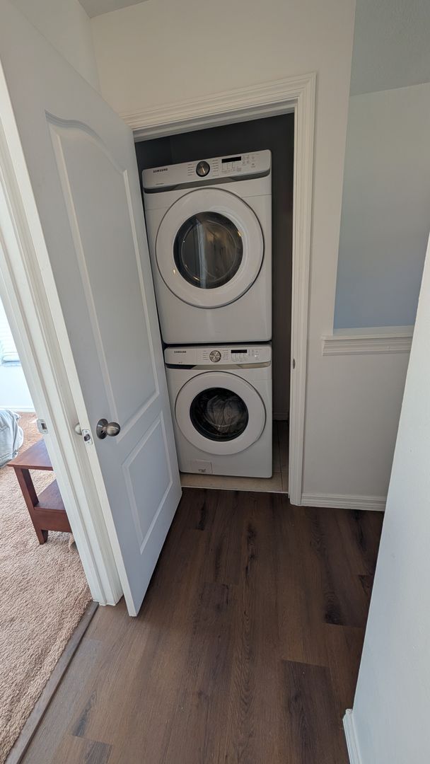 Building Photo - In the Heart of Down Town Orlando, 3 bedrooms house with lawn care service included