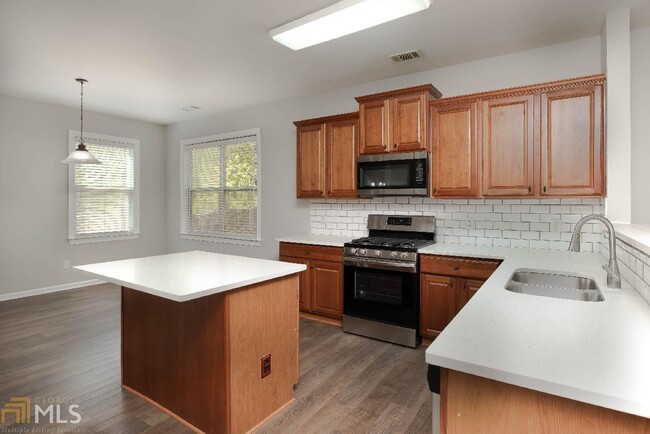 Building Photo - 2421 Langstan Ct