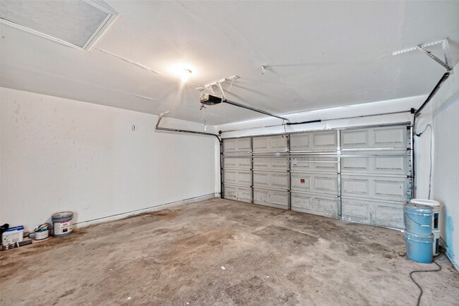 Building Photo - 4403 Sprangletop Ave