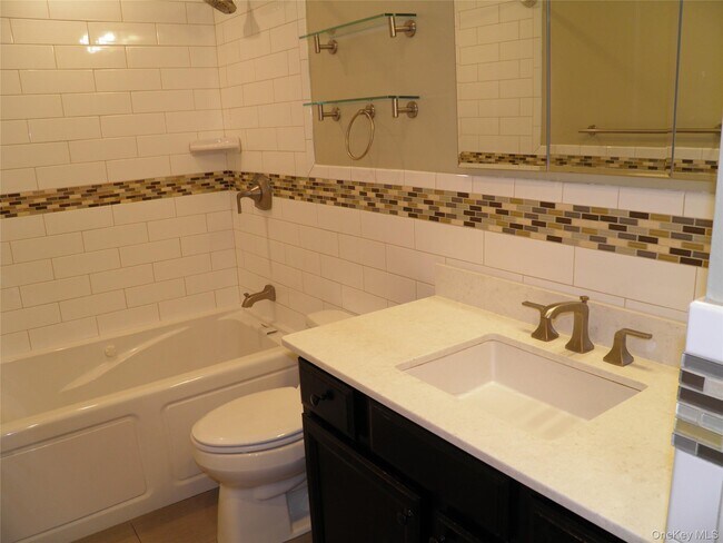 Building Photo - 2 Argyle Pl