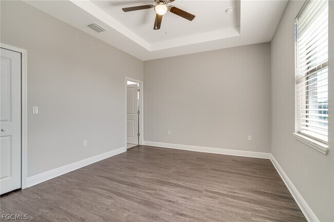 Building Photo - 809 Agnes Ave