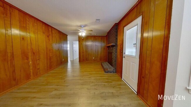 Building Photo - 1209 Sidney Dr