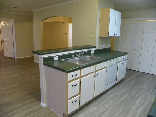 Building Photo - Welcome to this charming Centex home locat...