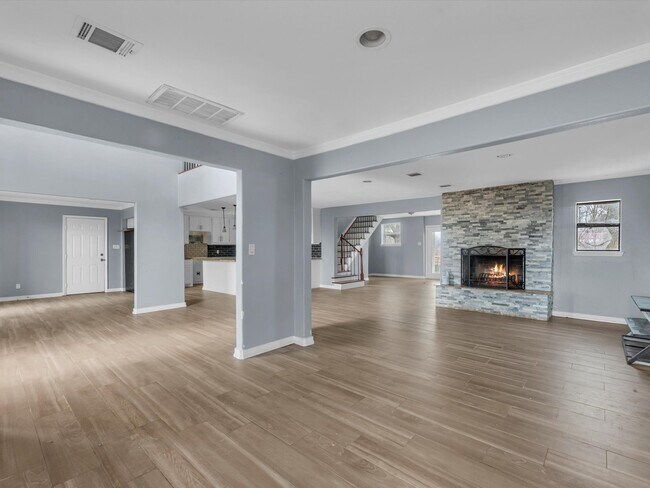 Building Photo - 10445 FM442