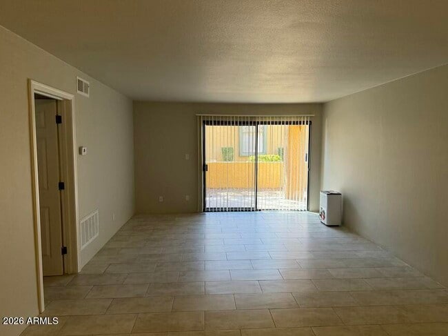 Building Photo - 8500 E Indian School Rd