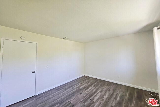 Building Photo - 1454 E Orange Grove Blvd