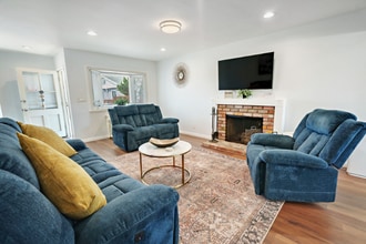 Building Photo - 23502 Nicolle Ave