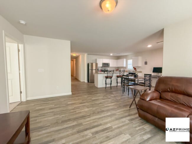 Building Photo - Imagine Cming Hme to This Stunning, New, Partially Furnished 4/2 gem in the Highly Sought-after Park