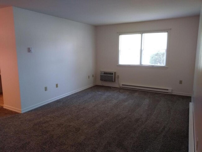 Building Photo - 480 E 5th Ave