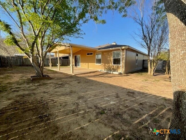 Building Photo - 169 Spring Branch Loop