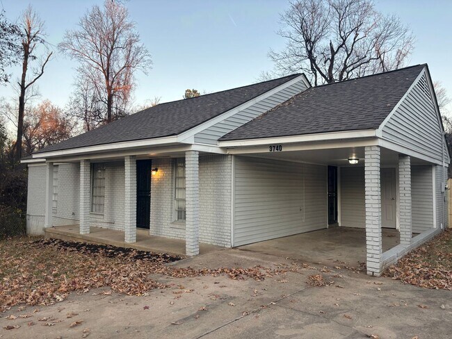 Building Photo - 3740 Marvin St