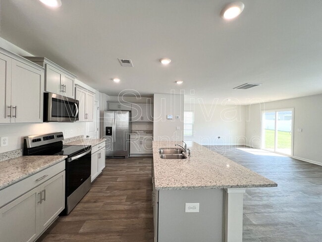 Building Photo - 2932 Egert Dr