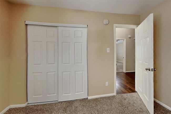 Building Photo - 151 E Pathfinders Cir