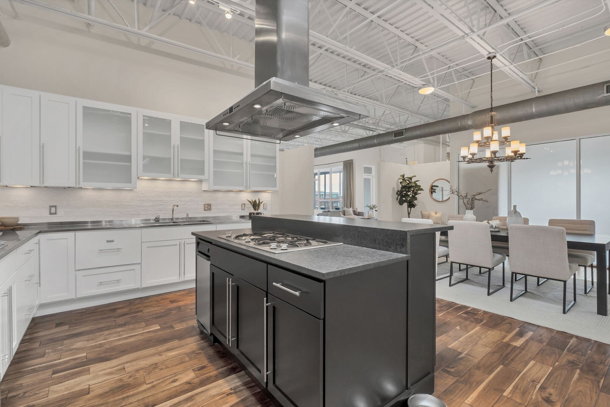 Building Photo - 309 Church St