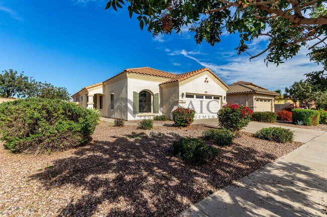 Building Photo - 4020 E Trigger Way