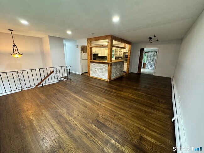 Building Photo - 9 Fulmore Dr