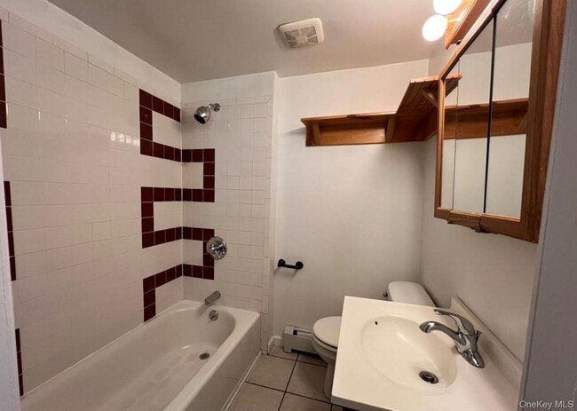 Building Photo - 63 Hudson St