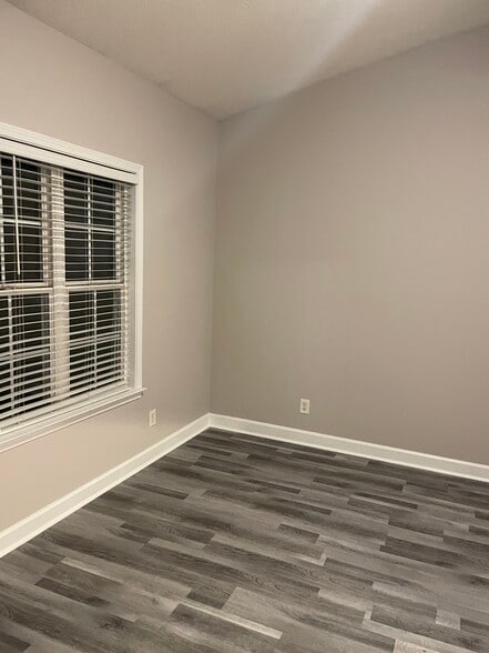 Building Photo - 125 Ashley Park Dr