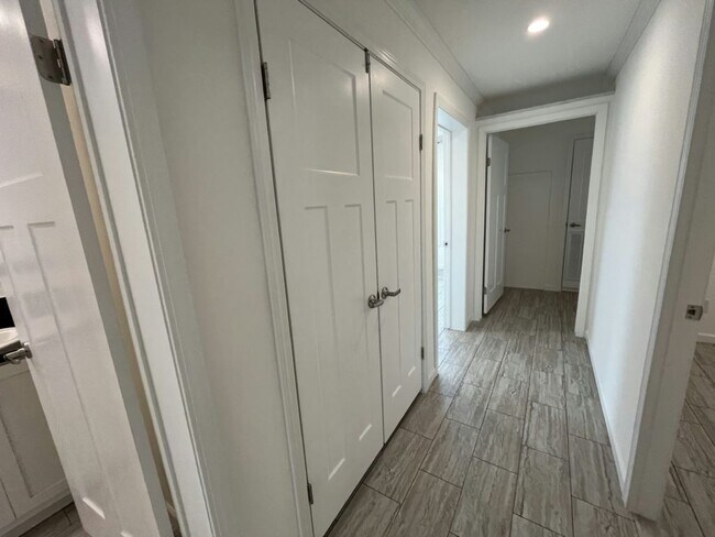 Building Photo - 385 Jose Gaspar Dr