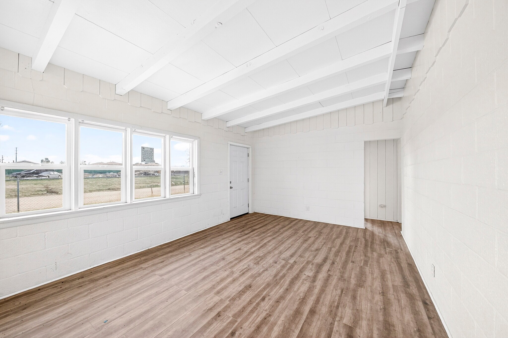 Building Photo - 11393 Lee Ave