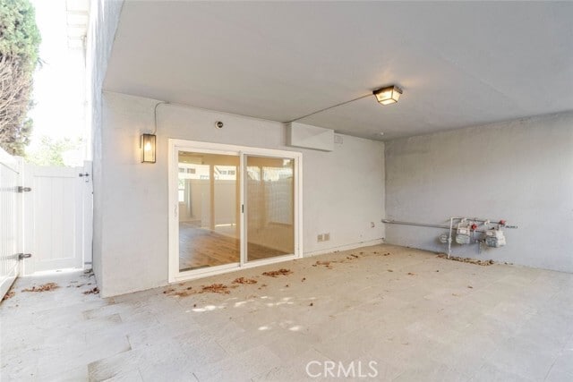 Building Photo - 15243 Valleyheart Dr