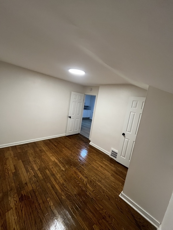 Building Photo - 13916 Durkee Ave