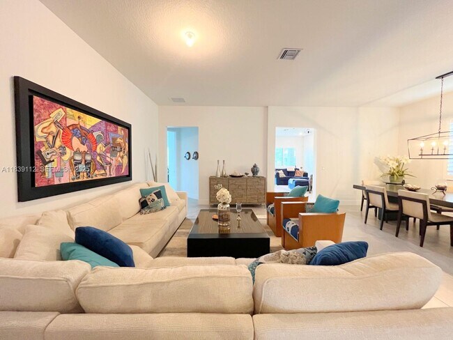 Building Photo - 10711 Aqua Ct