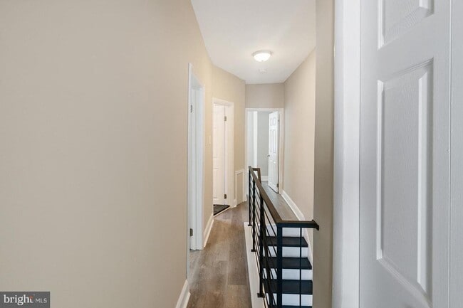 Building Photo - 2336 Pierce St