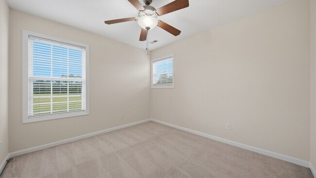 Building Photo - 3 bed, 2.5 East Brainerd Home Available NOW!