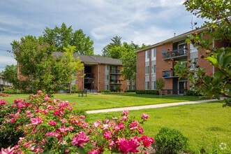 Building Photo - The Vista