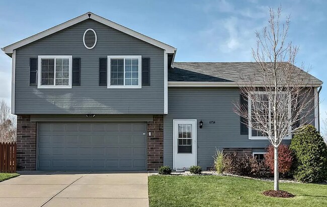 Primary Photo - 6714 N 110th Ave