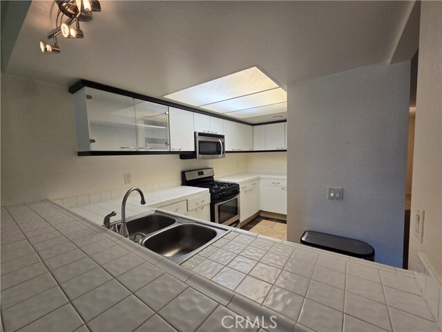 Building Photo - 35200 Cathedral Canyon Dr