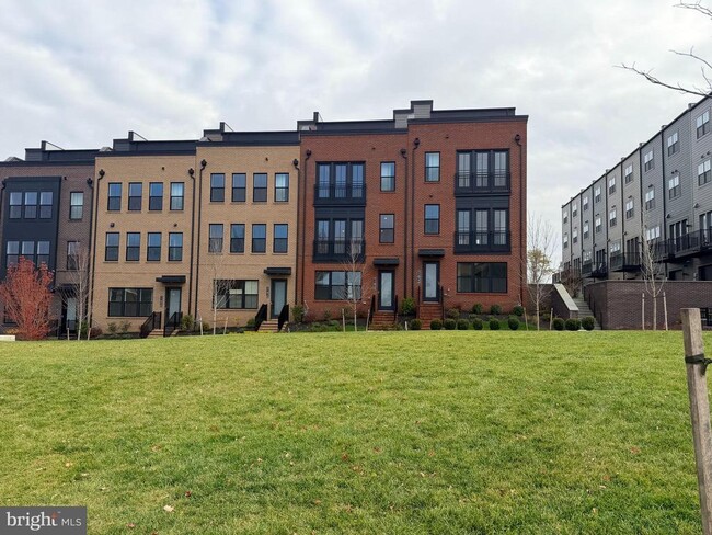 Building Photo - 11924 Caravelle Lp