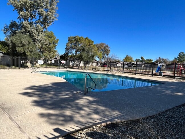 Building Photo - Perfect unit in Tempe!