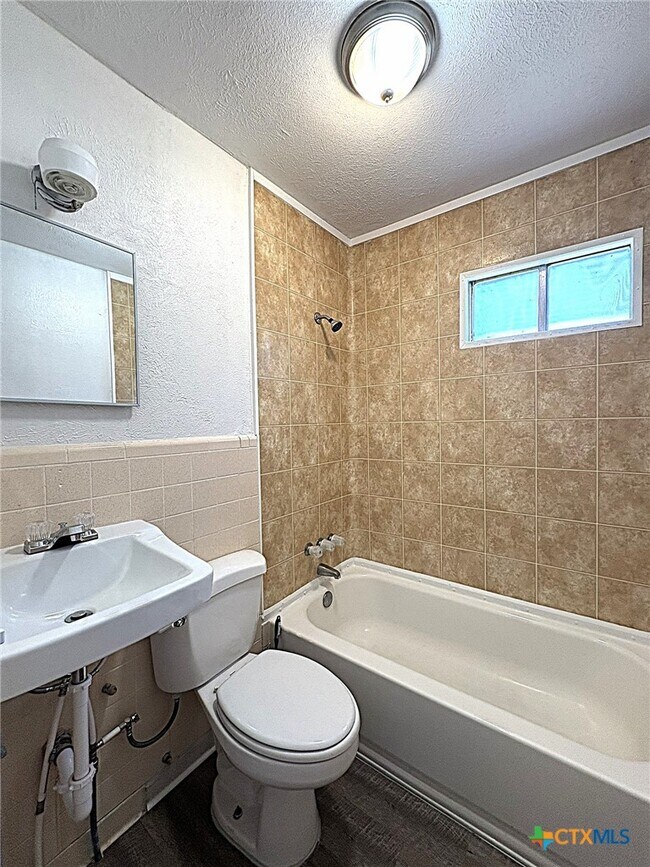 Building Photo - 306 N Ann Blvd