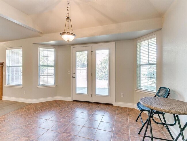 Building Photo - 1305 Melisa Dr