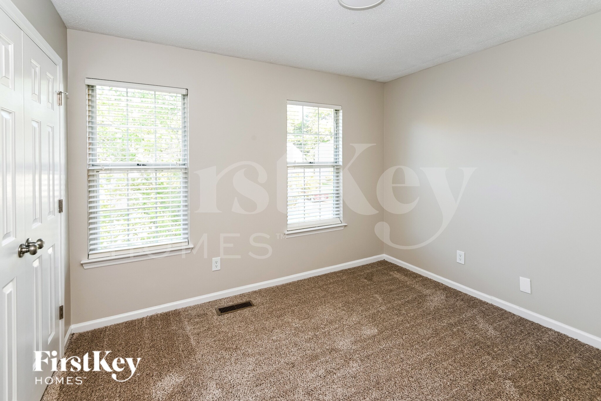 Building Photo - 9906 Elsenham Ln
