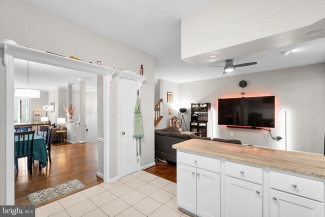 Building Photo - 10241 Aspen Willow Dr
