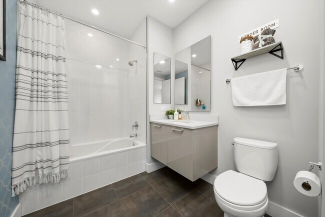 Building Photo - 367 W Locust St