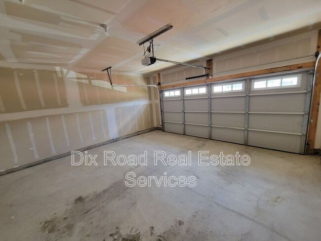 Building Photo - 2131 Pumpkin Ridge Ct