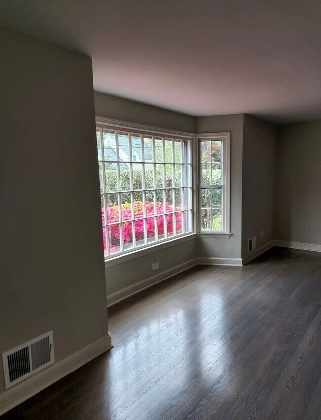 Building Photo - "Coming Soon" - 5 Bed + 3 FB - near EMBASS...