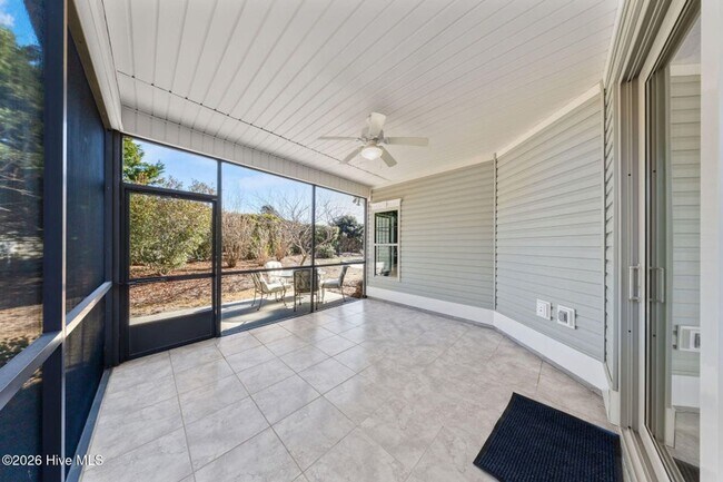 Building Photo - Beautiful 4 bedroom 3 bath home in Compass Pointe