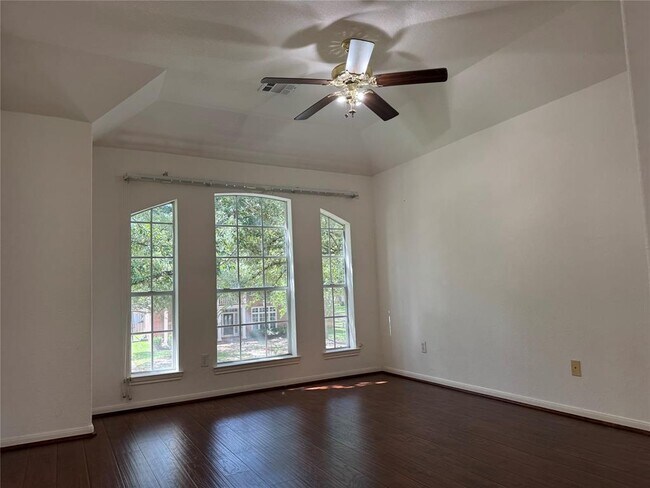 Building Photo - 17414 Fountainview Cir