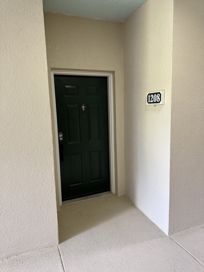 Building Photo - 8601 Beach Blvd